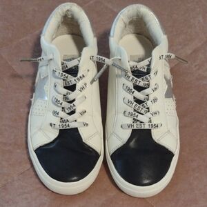 Black and White Sneakers with Two-Tone Design